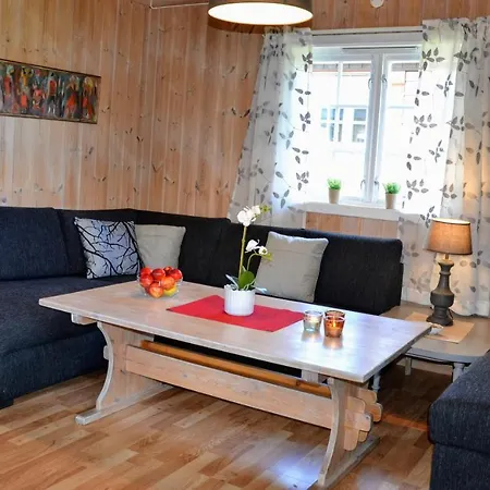 Orterstolen بيت للعطل